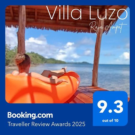 Villa Luzo & Tours Saonek Exterior photo