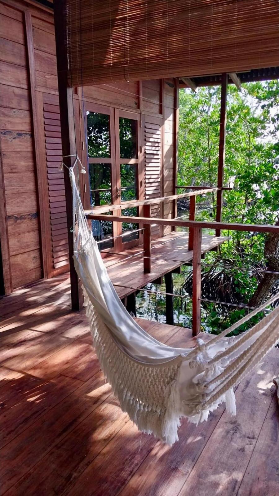 Villa Luzo & Tours Saonek Exterior photo