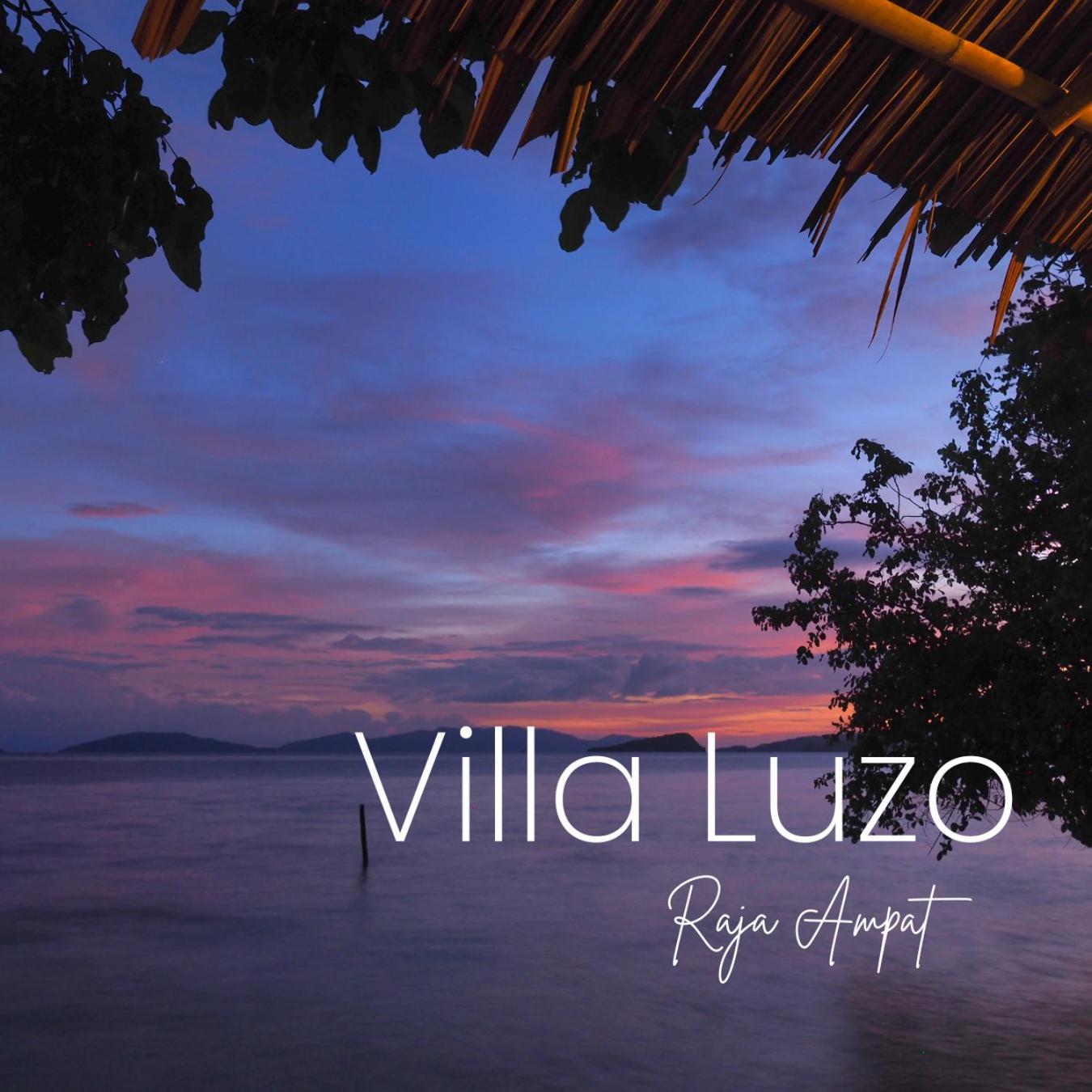 Villa Luzo & Tours Saonek Exterior photo