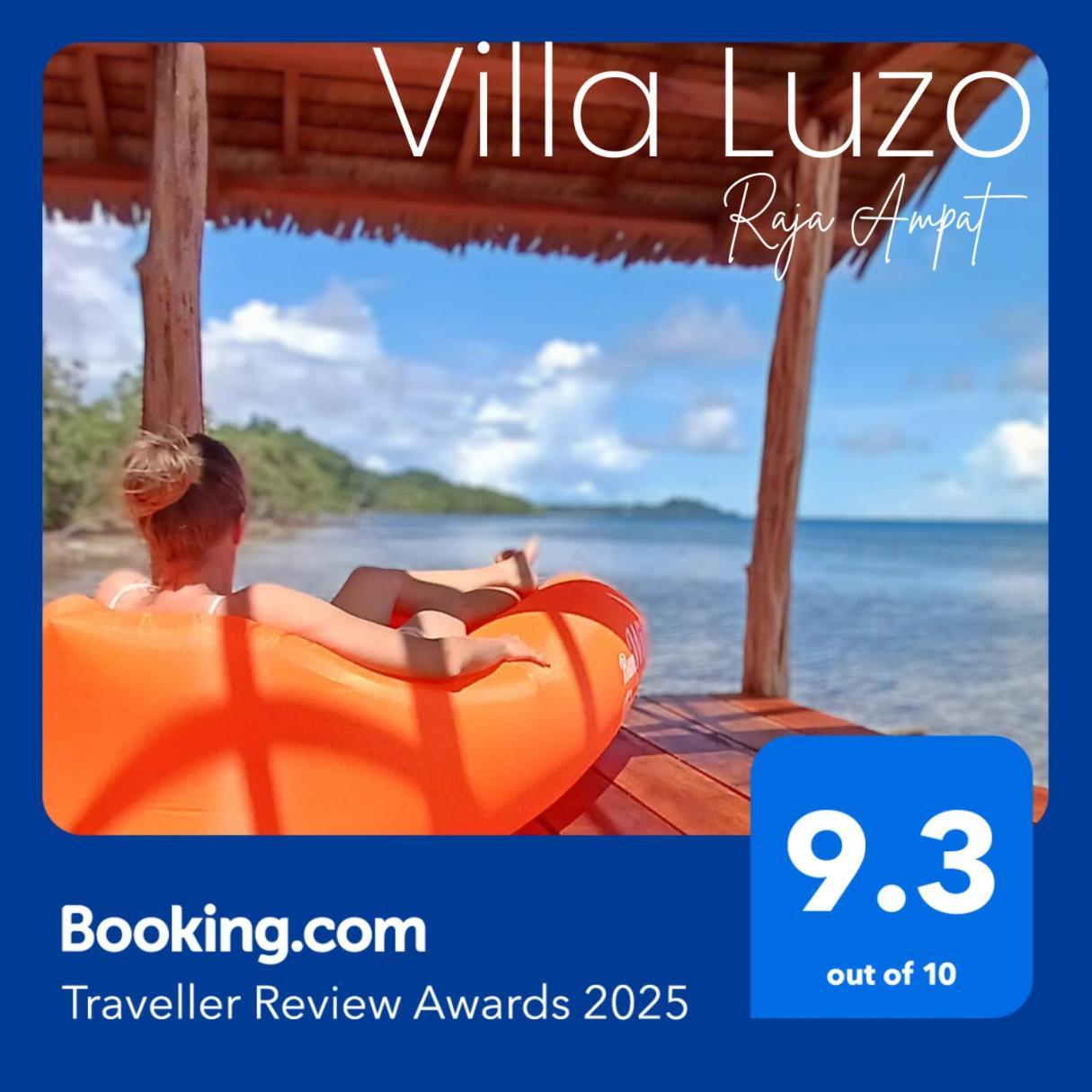 Villa Luzo & Tours Saonek Exterior photo